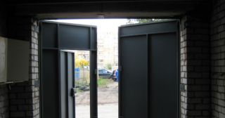 Купить гаражные ворота распашные Лесной, цена от 3886 руб.